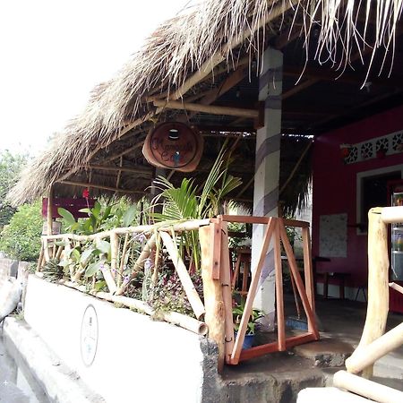 Mamacita Cafe House Hotel Moyogalpa Ngoại thất bức ảnh